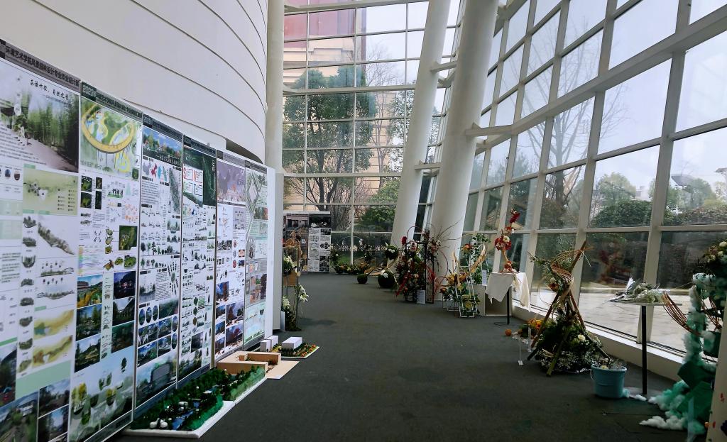 “艺齐放彩”—— 环境艺术学院2023届毕业生毕业设计展览在美术馆举行
