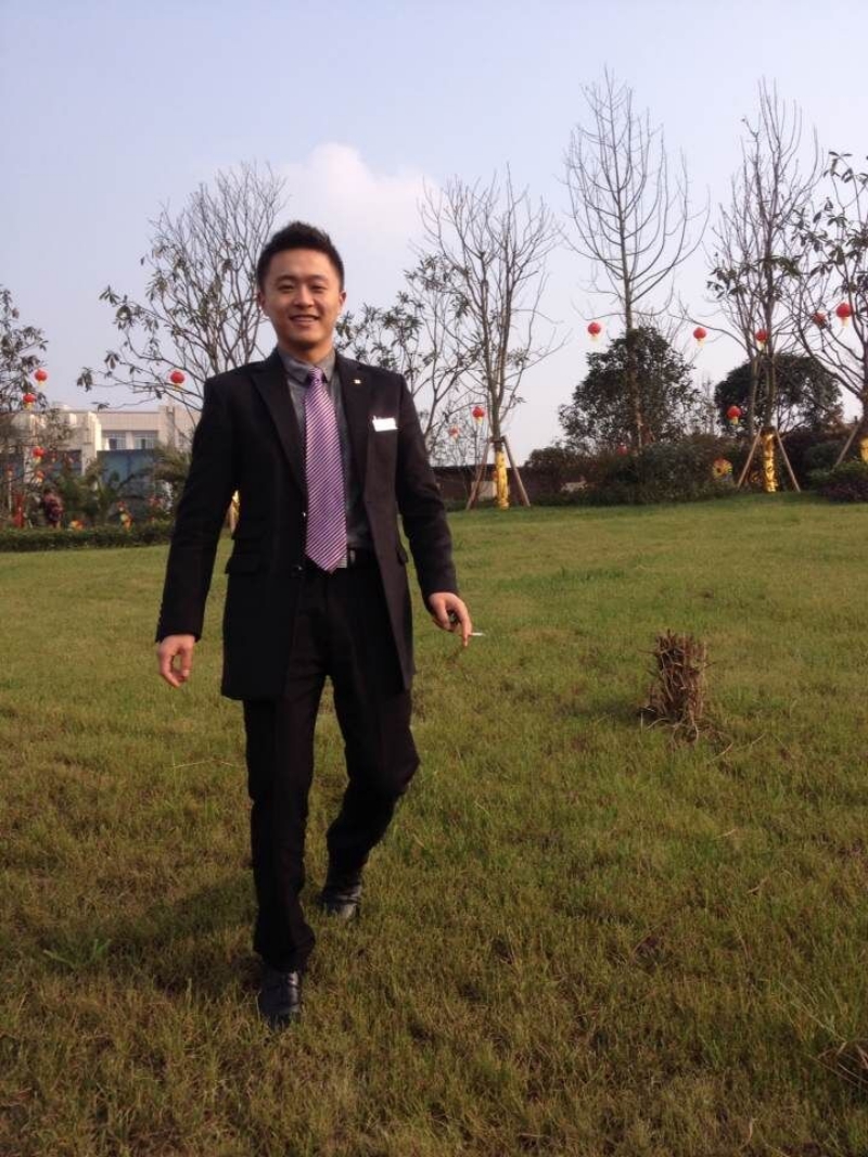 就业明星：13级学生吴西桐，项目经理，月薪3.5万(1).jpg